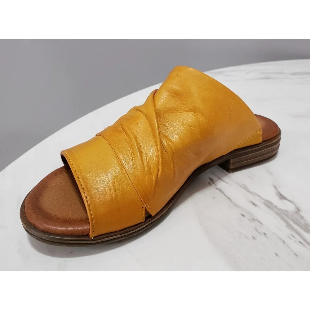 NEW EU 36 / US 6 WIDE WIDTH Miz Mooz Leather Slide Sandals Dandelion ochre brown